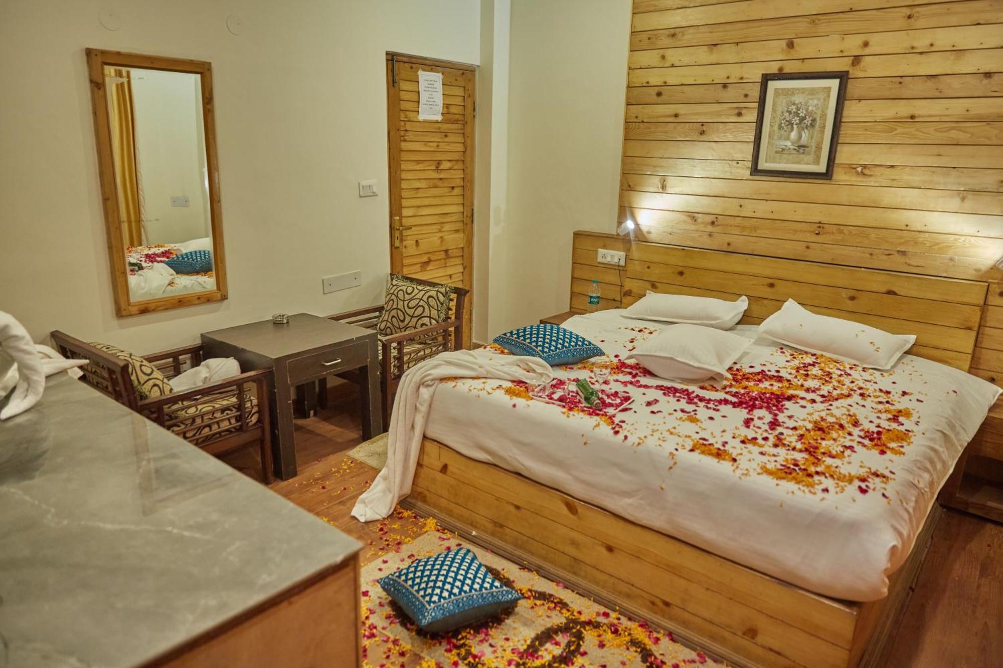 The Bliss Luxury And Manali (Himachal Pradesh)